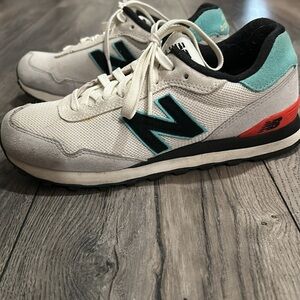 Women’s 515 White New Balance shoes size 8